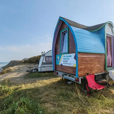 Holiday home Tiny Next To The Beach In